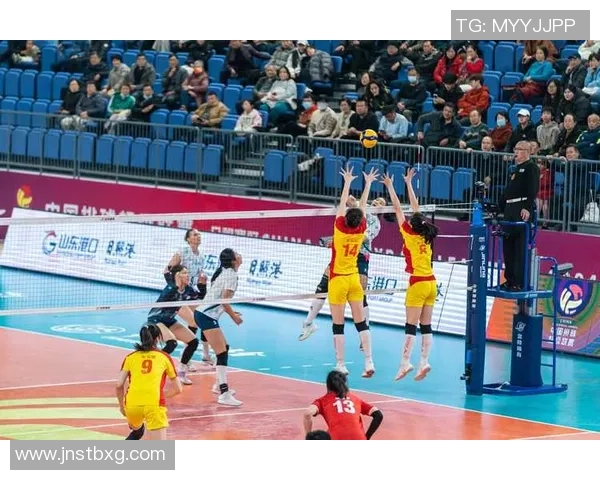 深圳排球队的个人能力揭秘：排球巨献背后的训练与成长之路